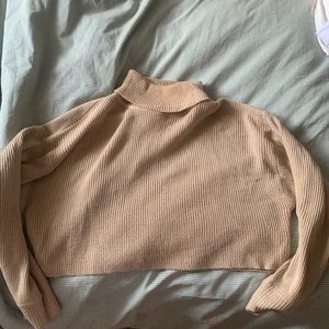 HM cropped turtle neck sweater